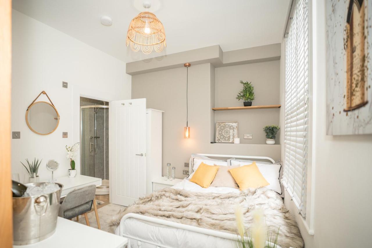 Boutique Nights Aparthotel WTA-toernooi van WTA-toernooi van Eastbourne Buitenkant foto