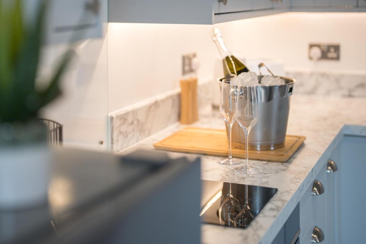 Boutique Nights Aparthotel WTA-toernooi van WTA-toernooi van Eastbourne Buitenkant foto