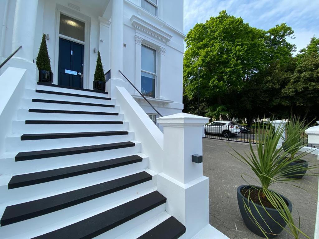 Boutique Nights Aparthotel WTA-toernooi van WTA-toernooi van Eastbourne Buitenkant foto