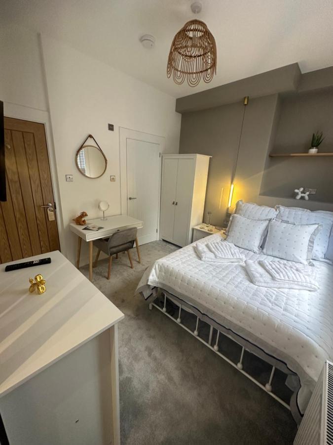 Boutique Nights Aparthotel WTA-toernooi van WTA-toernooi van Eastbourne Buitenkant foto